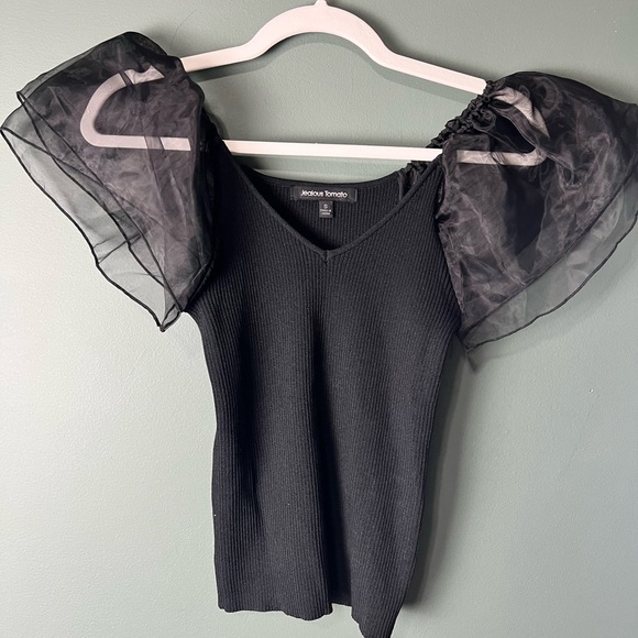 Black top with sheer butterfly sleeves - Picture 4 of 4